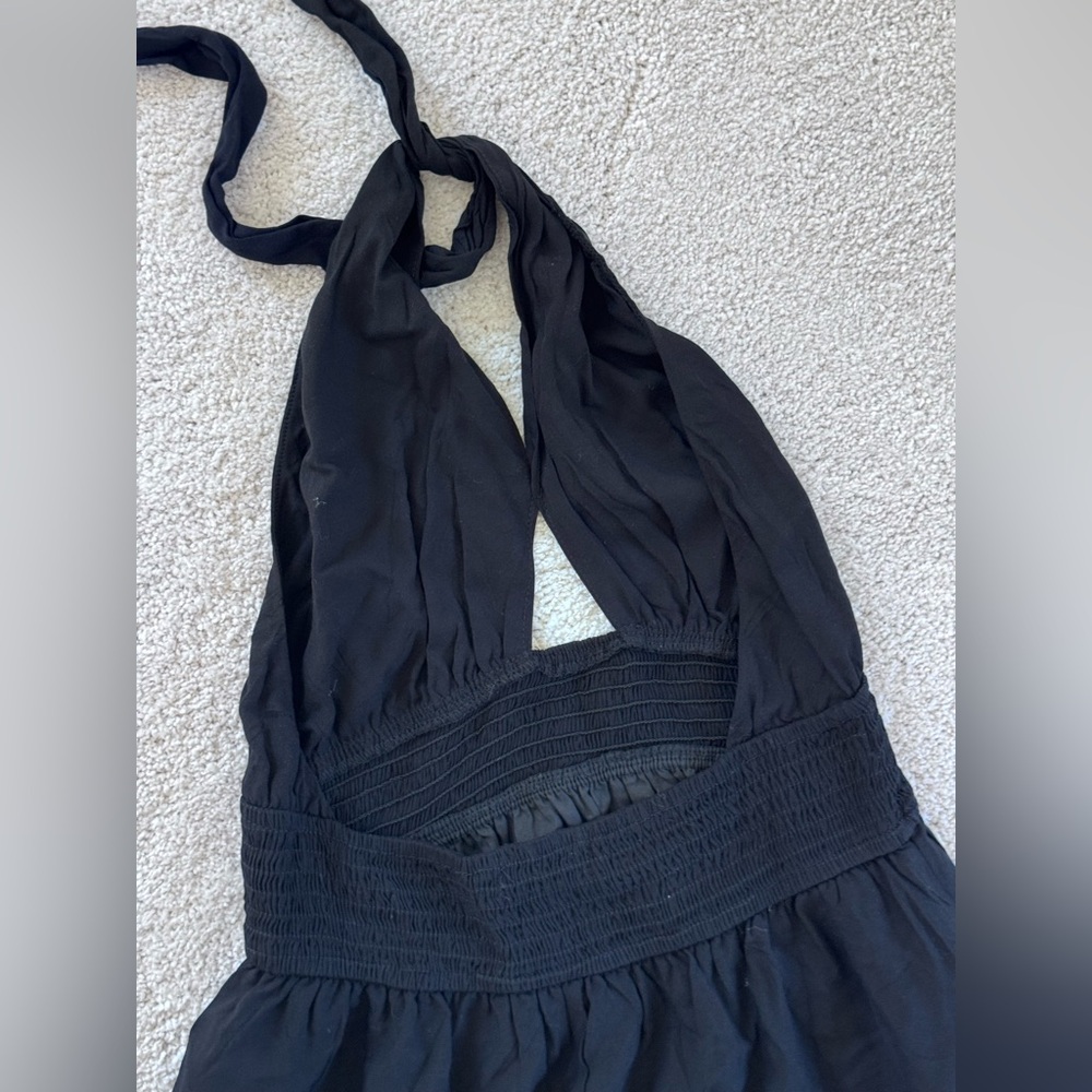 Black Crisscross Halter Maxi Dress - Picture 8 of 9